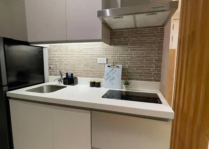 Apartment Supreme Luxury 2br - Azure Urban Residences Near Airport