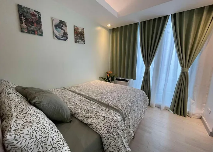 Apartment Supreme Luxury 2br - Azure Urban Residences Near Airport